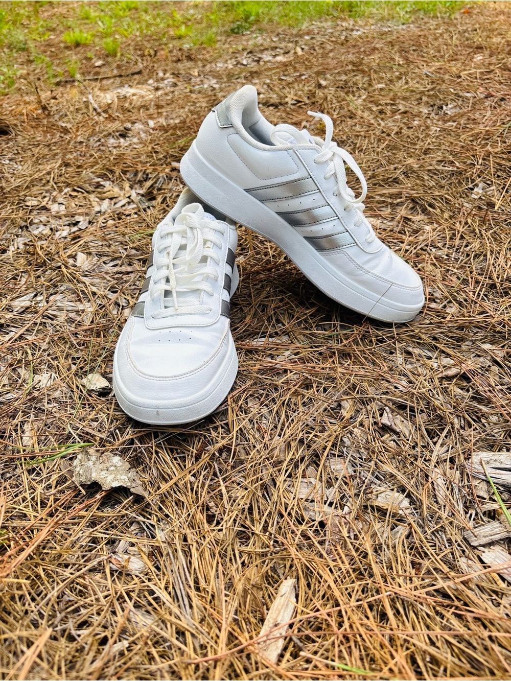 Adidas Breaknet 2.0 Women’s White Sneakers with Metallic Silver Stripes size 9.5 - Picture 8 of 11